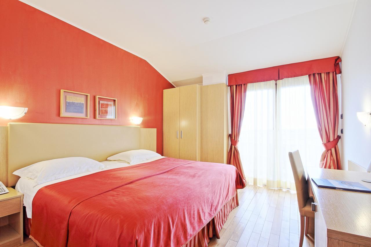 Bed and Breakfast Vilola Zambratija  Pokój zdjęcie